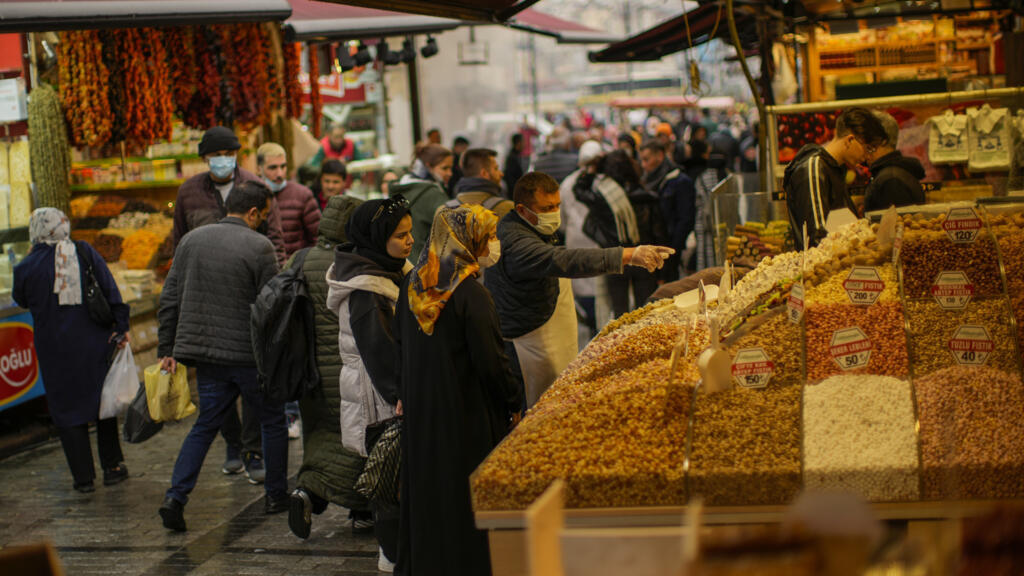Inflation à 32 % en Turquie : 640 milliards de dollars d’or « sous les matelas » des ménages