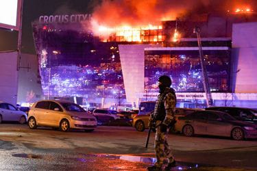 Attentat près de Moscou : l'Etat islamique revendique une attaque meurtrière au Crocus City Hall.