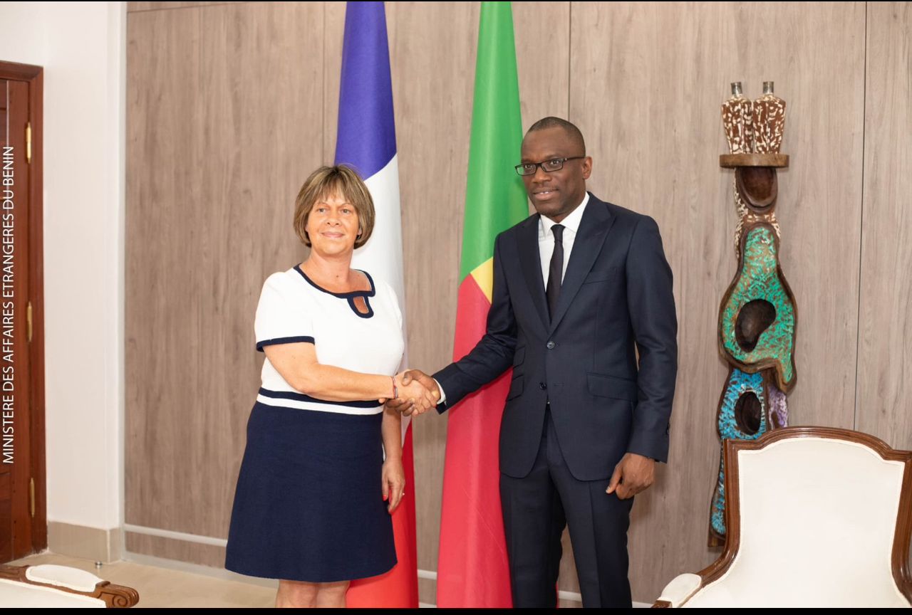 La Nouvelle Ambassadrice de la France près le Bénin Reçue par le Ministre des Affaires Étrangères