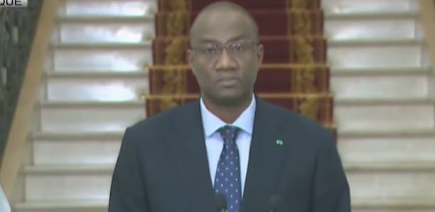 Le Sénégal renforce son équipe gouvernementale avec l'arrivée de M. Oumar Samba BA en tant que Ministre Secrétaire Général.