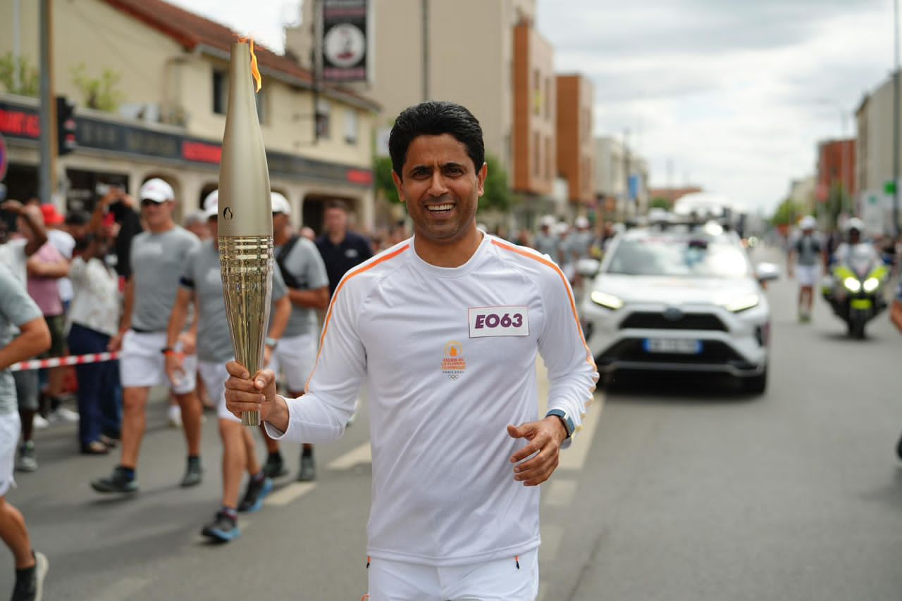 Nasser Al-khelaïfi, porteur de la flamme olympique dans l'Essonne